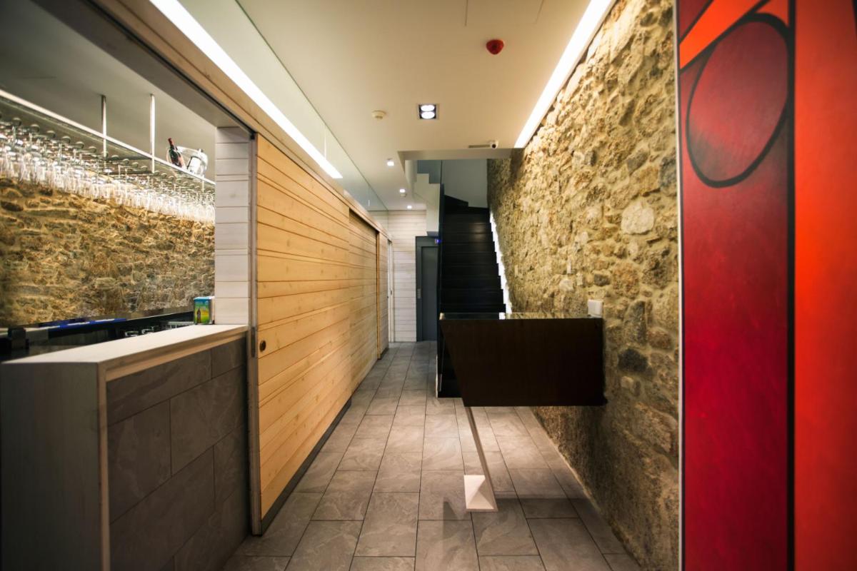 Hotel Lois - Housity