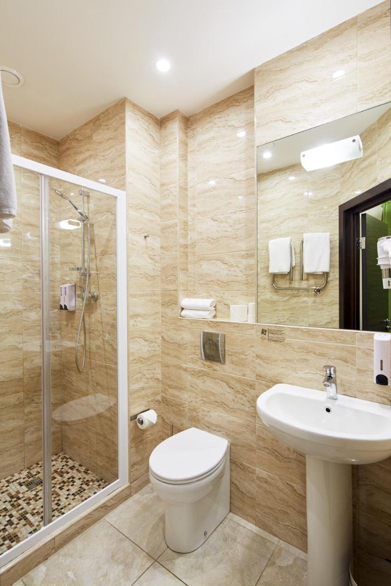Suitetrails - Voyage Business Hotel