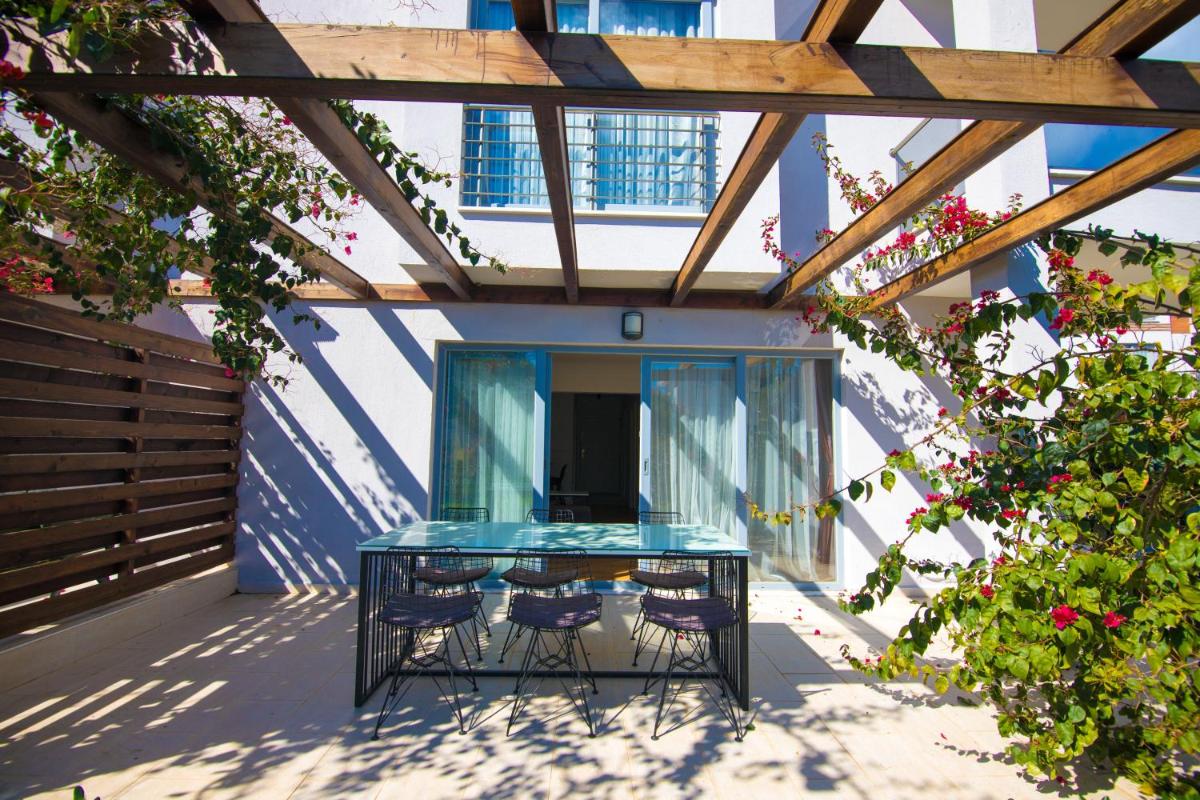Bodrum Houses Family Apartments Milas Kiyikislacik - Housity