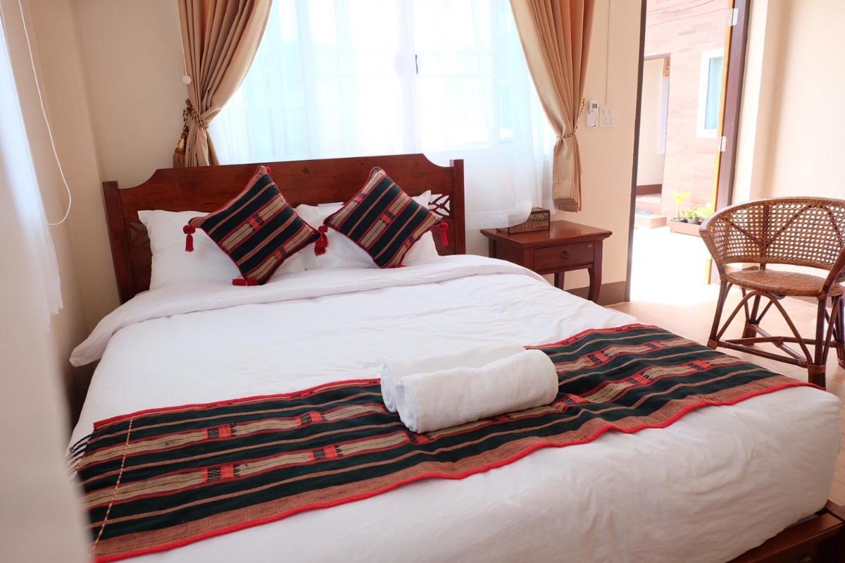 Latisha House - Housity