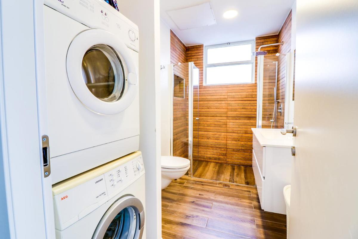 Carmel Boutique Apartments - Housity