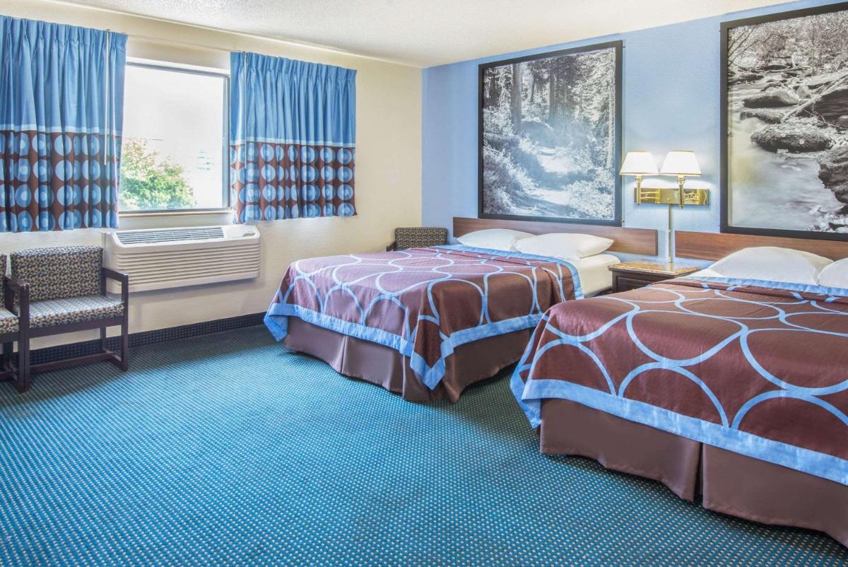 Super 8 by Wyndham New Castle - Housity