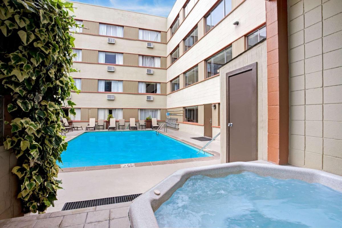 Travelodge by Wyndham Seattle By The Space Needle - Housity