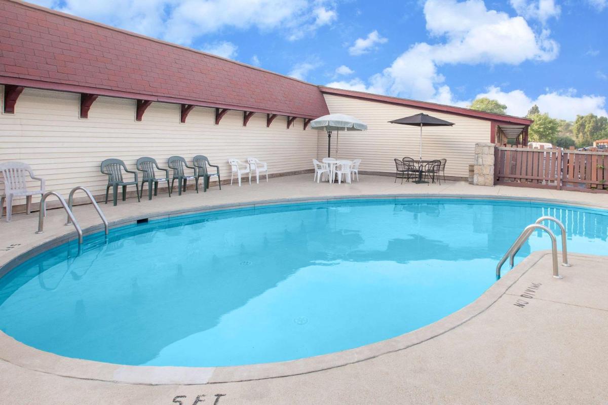 Knights Inn - Battle Creek - Housity