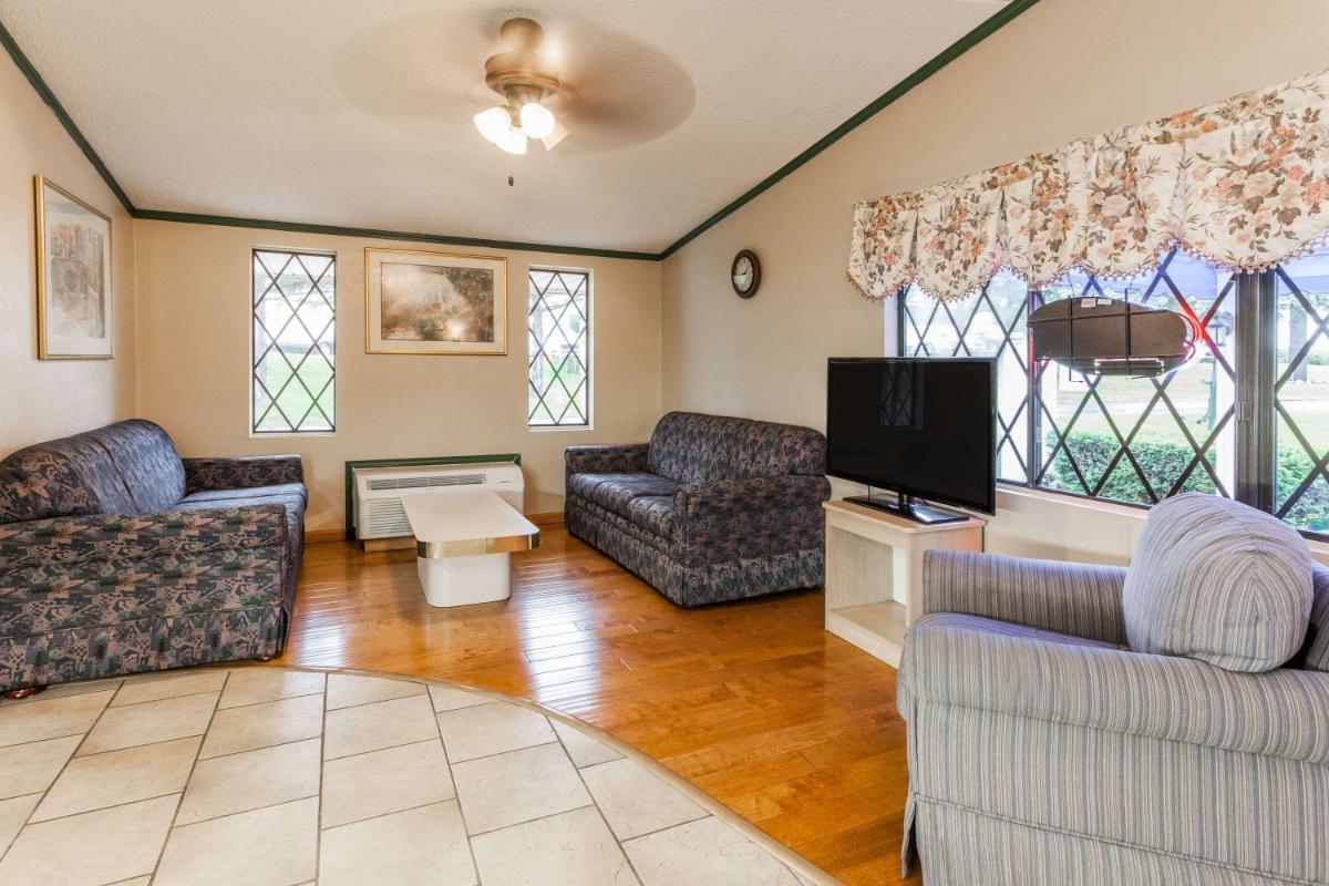 Knights Inn Farmington Hills - Housity