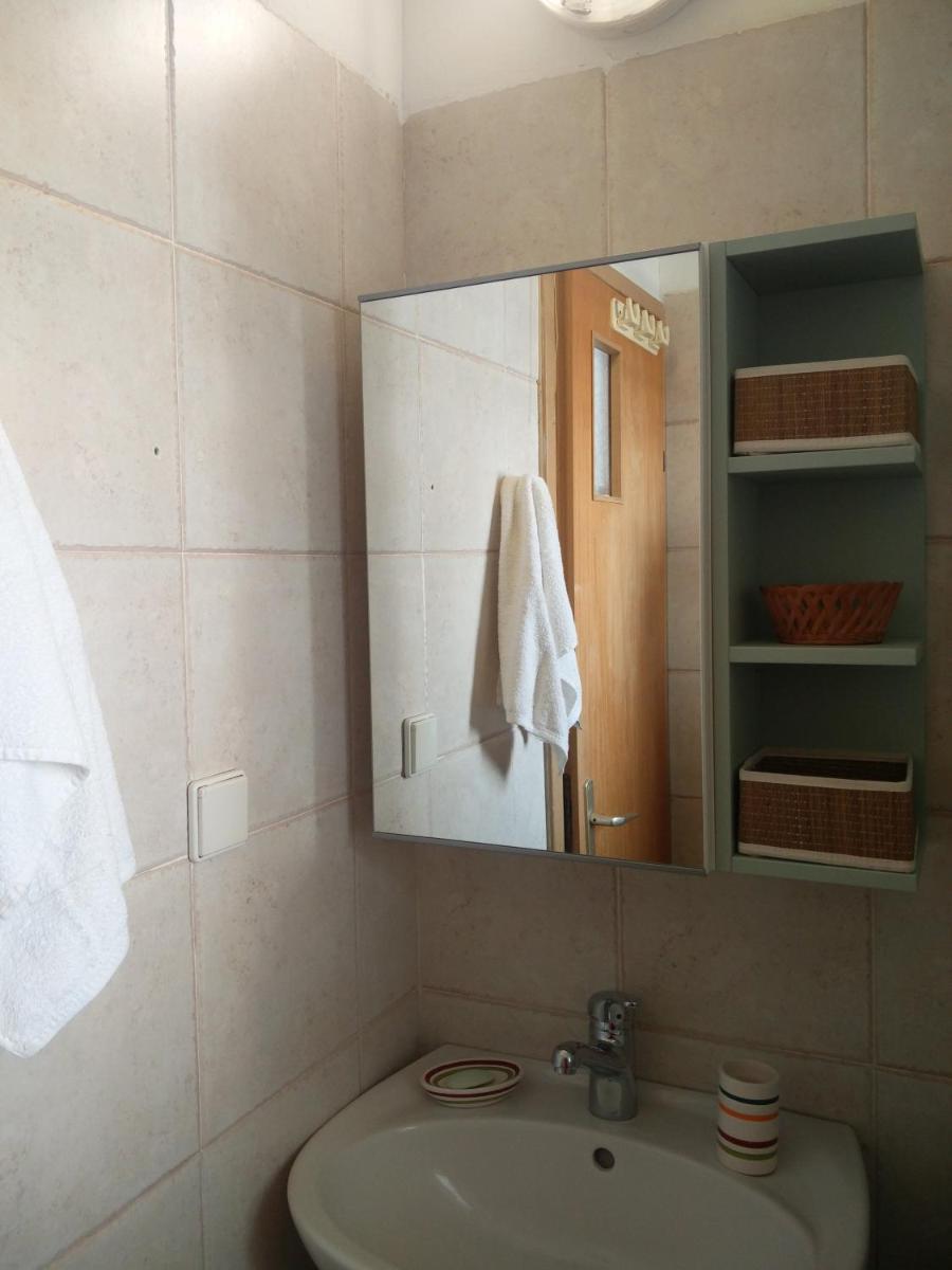 Herzelia Rooftop Special 2 Room Apartment - Housity