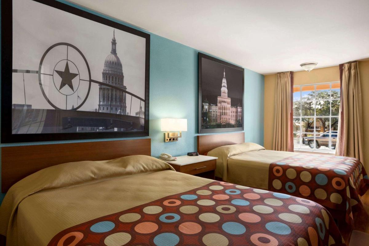 Super 8 by Wyndham Austin Downtown/Capitol Area - Housity