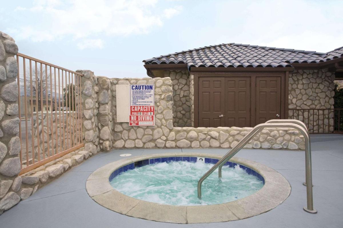 Triplodge of Santa Clarita - Housity