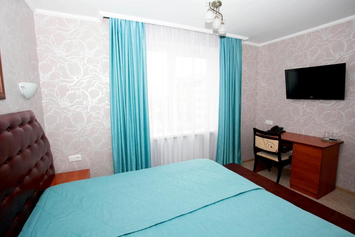 Serebryaniy Taler Hotel - Housity