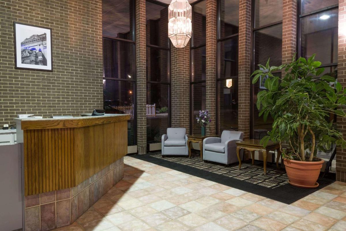 Suitetrails - Super 8 by Wyndham Miamisburg Dayton S Area OH