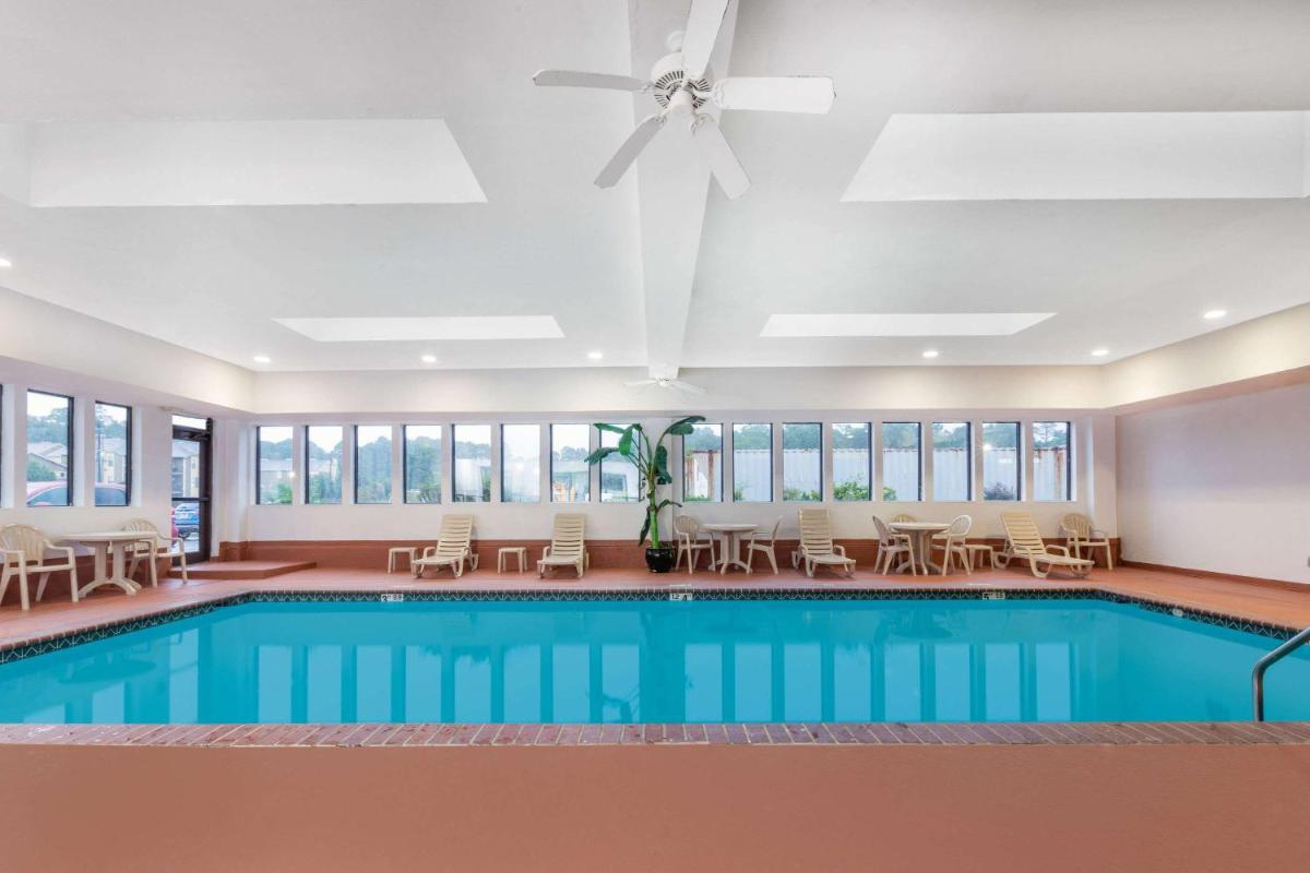 Wingate by Wyndham West Monroe - Housity