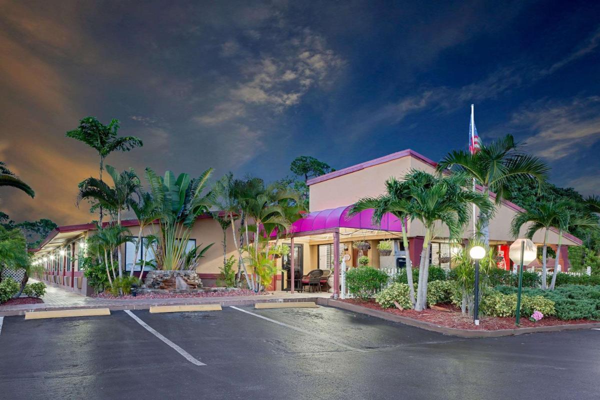 Knights Inn Port Charlotte - Housity