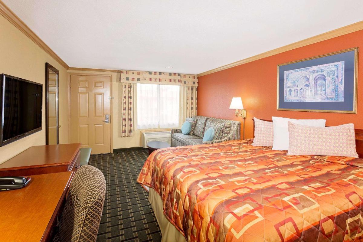 Knights Inn Port Charlotte - Housity
