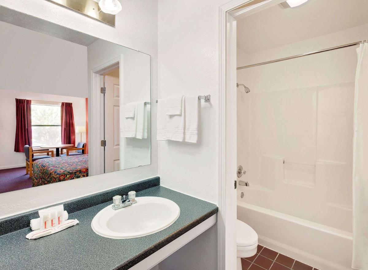 Knights Inn Muskogee - Housity