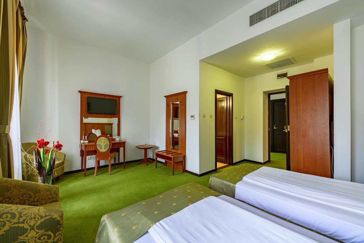 Hotel Palace - Housity