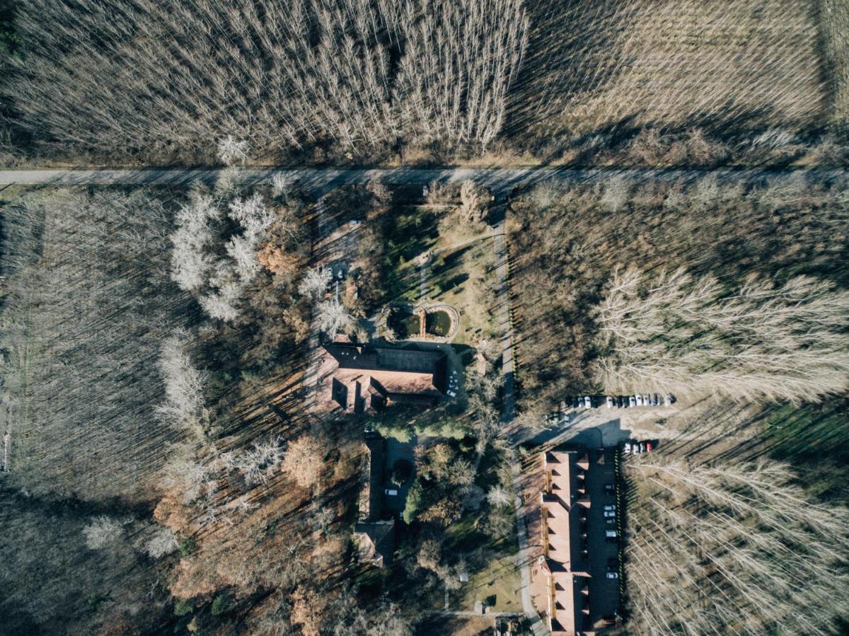 Forster Vadászkastély és Szálloda - Housity
