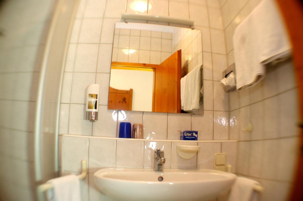 Gasthof zum Kauzen - Housity