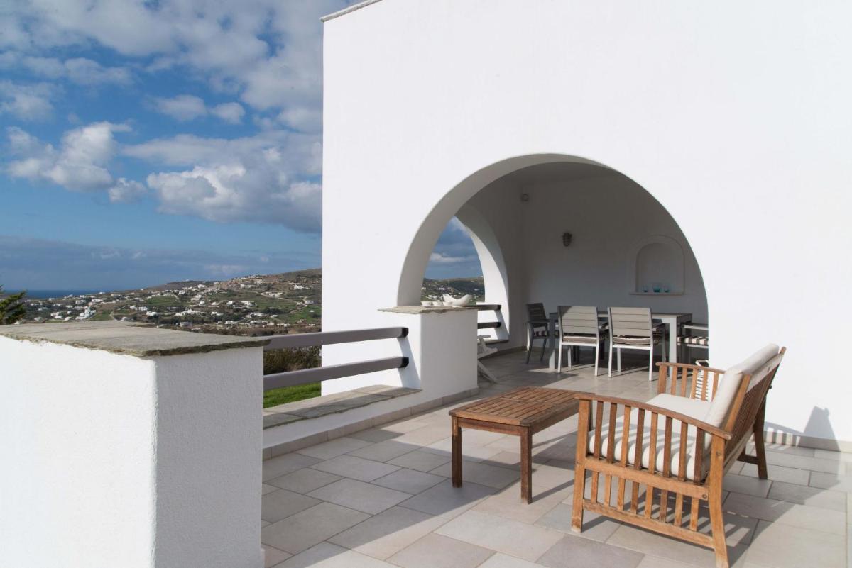 Parian Hill Residence Villa - Housity
