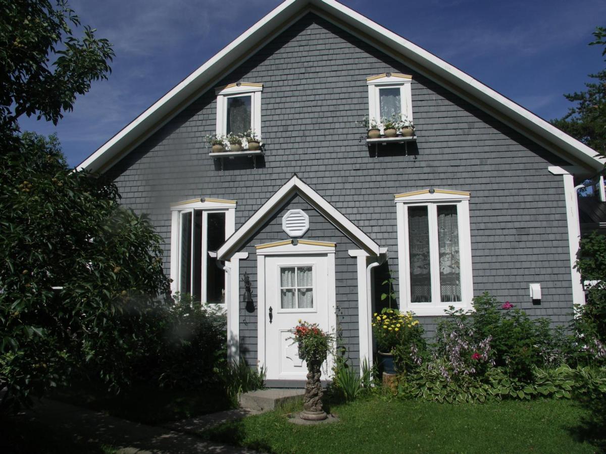 Vieille École du Rang 3 - Housity