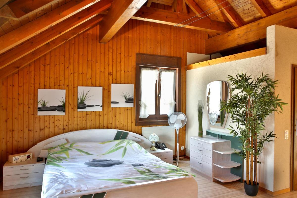 Hôtel du Port - Free Parking - Breakfast included - Housity