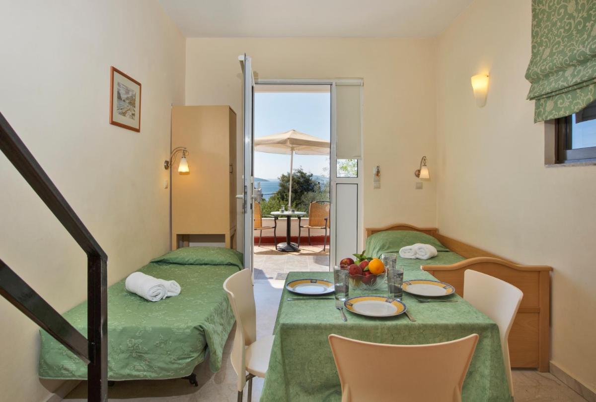 Alonia Studios & Maisonettes - Housity