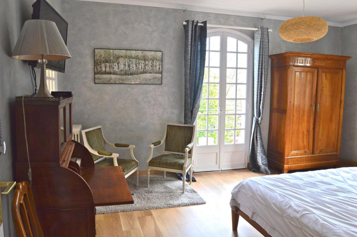 L'Escalère - Housity