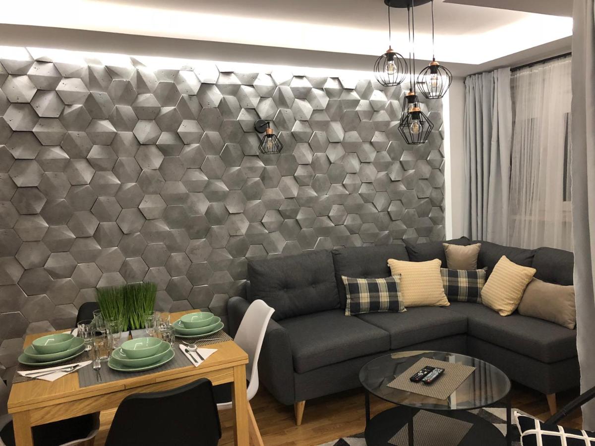 Family & Business Sauna Apartments Rynek Centrum Downtown - 2 Bedroom with Private Sauna, Balcony, Parking - Housity