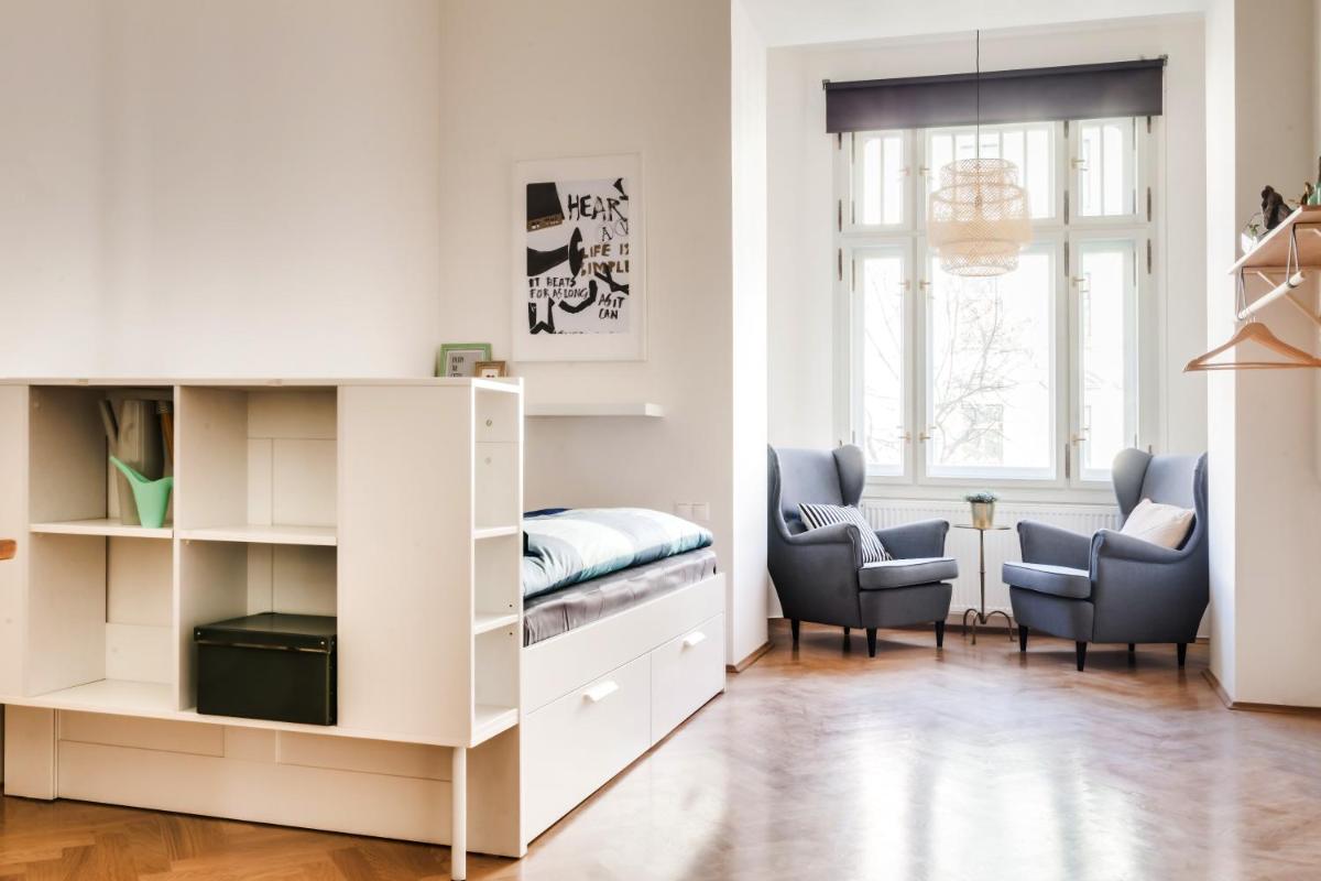 Trendy Local Apartment - Hizvo