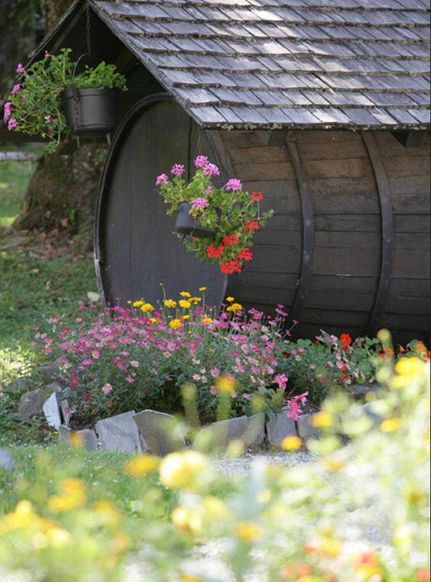 Jardin de l'établissement Aiguille du Midi - Hôtel & Restaurant