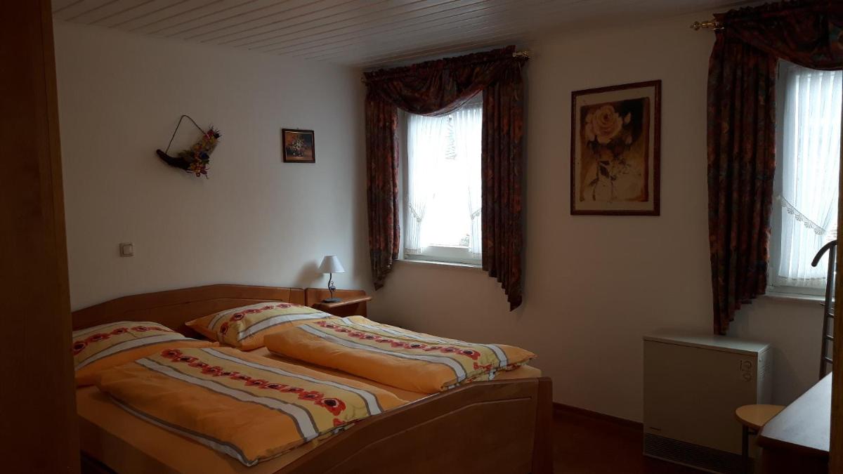 Ferienwohnungen Mentges - Housity