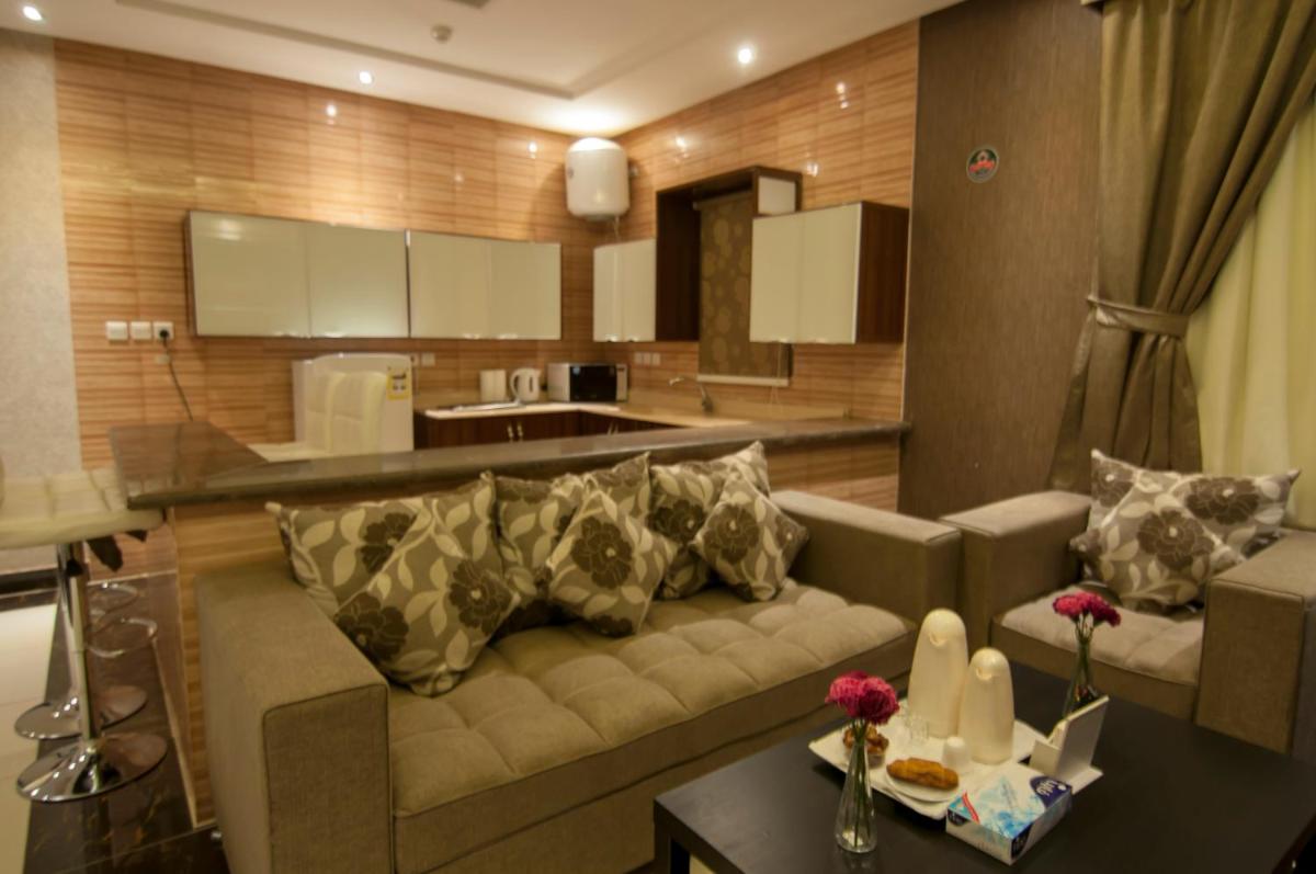 Elite Suites Hotel - Al Muruj - Housity