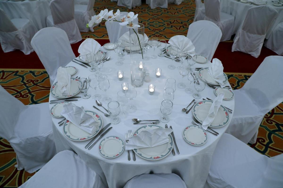 Suitetrails - AlBander Hotel & Resort