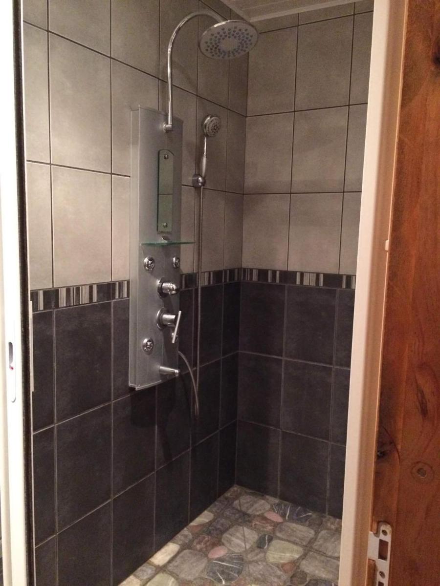 Chez Guy et Josiane - Housity