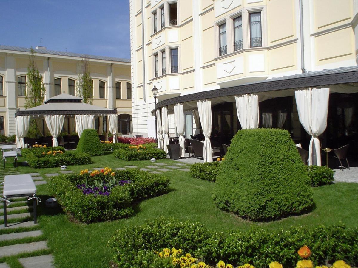 Grand Visconti Palace - Housity