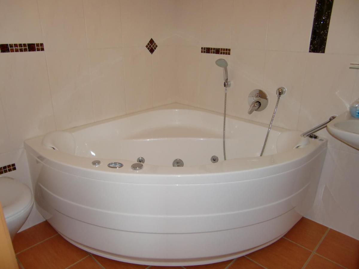 Landhotel Fuchsbau - Housity
