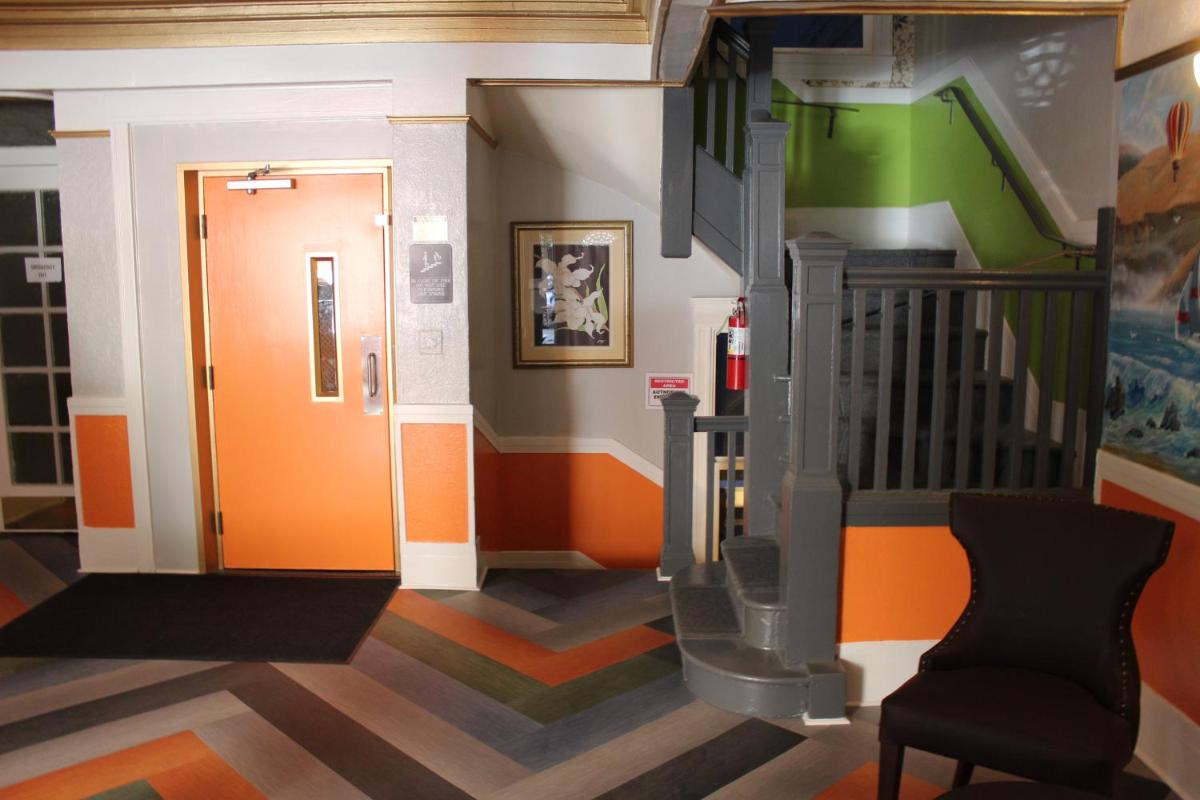 Layne Hotel - Housity