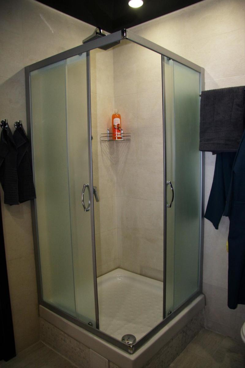 Hotel Lorenzo - Housity