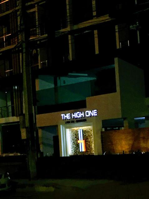 The High One Condo B - Housity