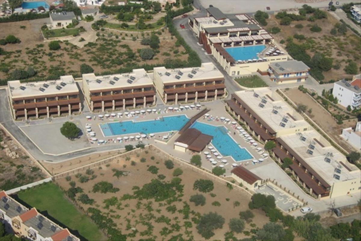 Island Blue Hotel - Housity