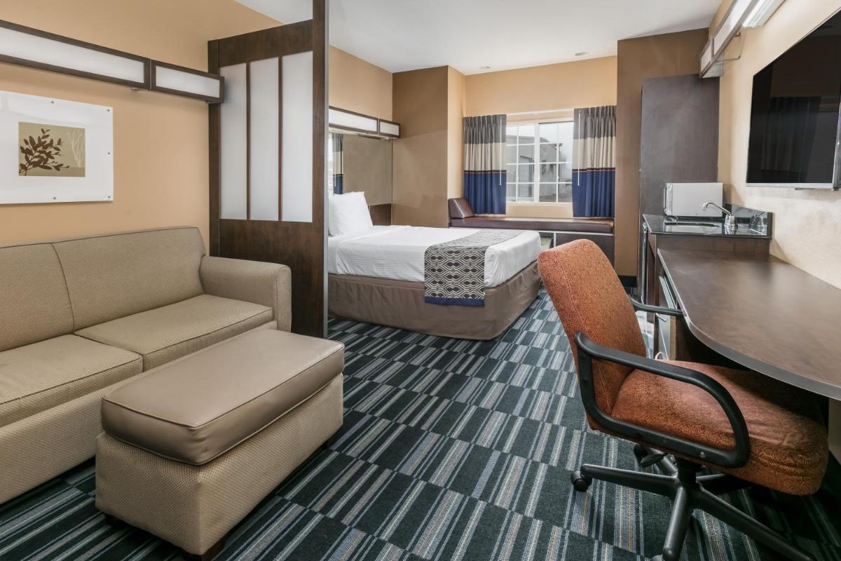 Microtel Inn and Suites Lafayette - Housity