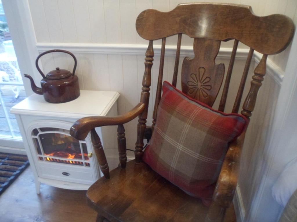 Borthwickbrae Shepherd's Hut - Housity