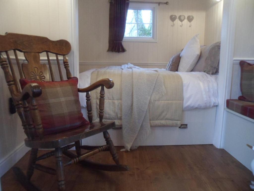 Borthwickbrae Shepherd's Hut - Housity