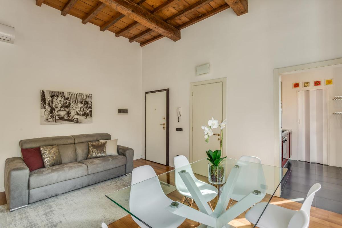 Suitetrails - Apartments Florence - Luna Chic