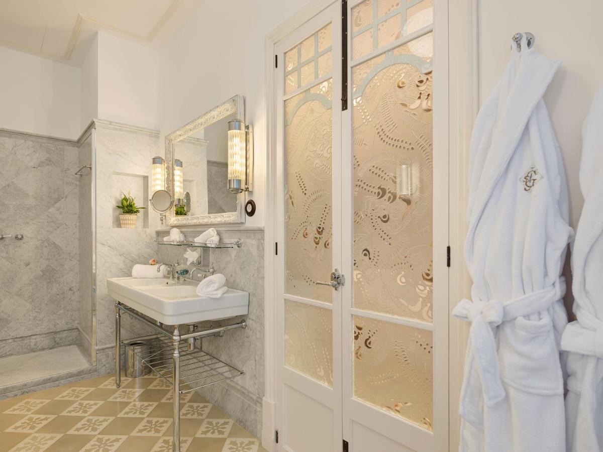Un baño de Hotel Gloria de Sant Jaume