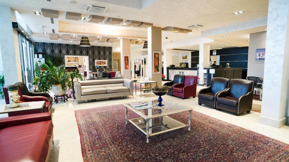 Plaza Hotel Catania - Housity