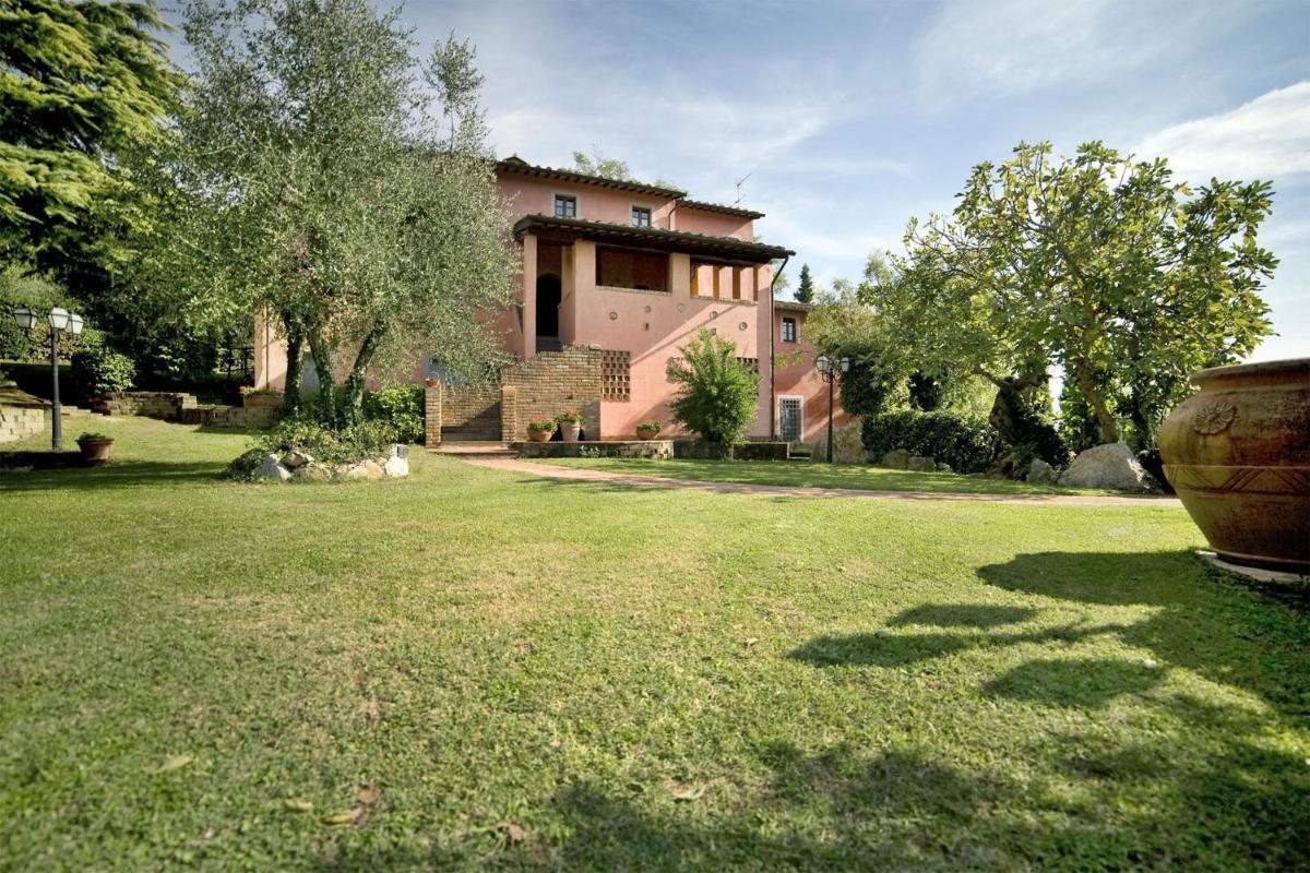 Villa Le Rondini by Salogi Villas - Housity