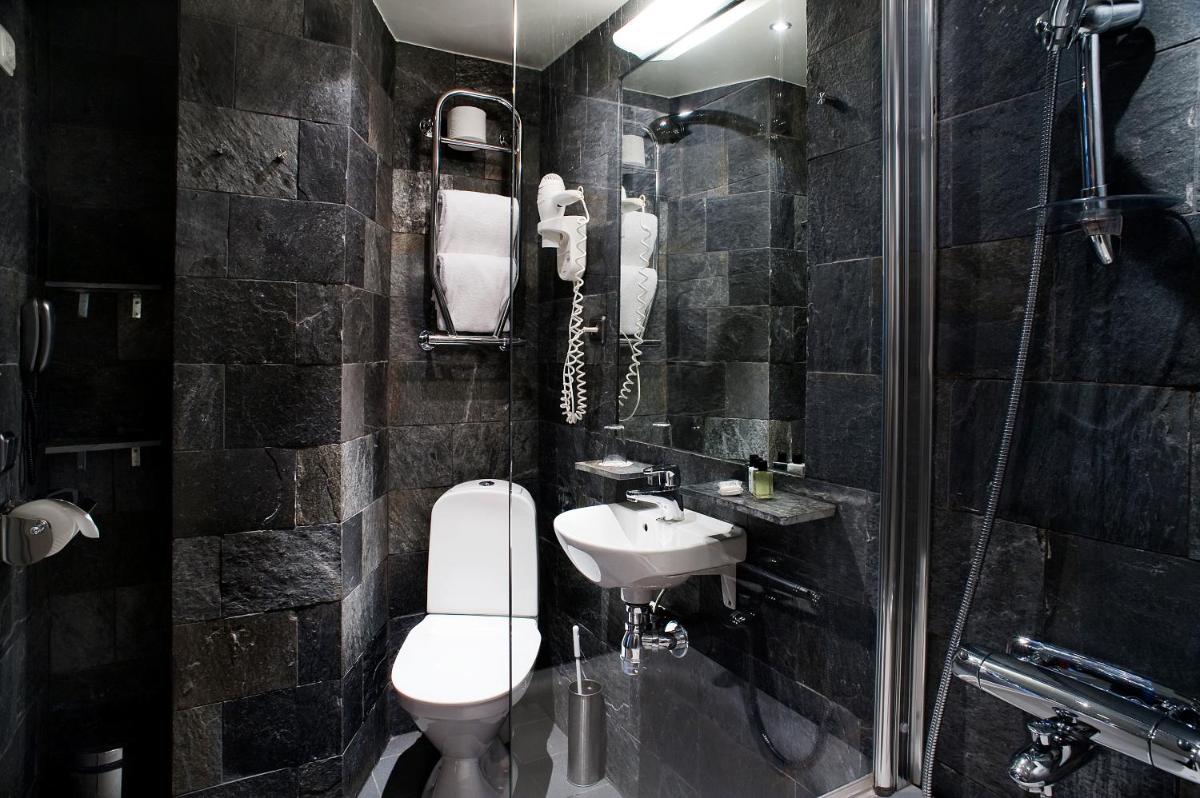 Hotel Hellsten - Housity