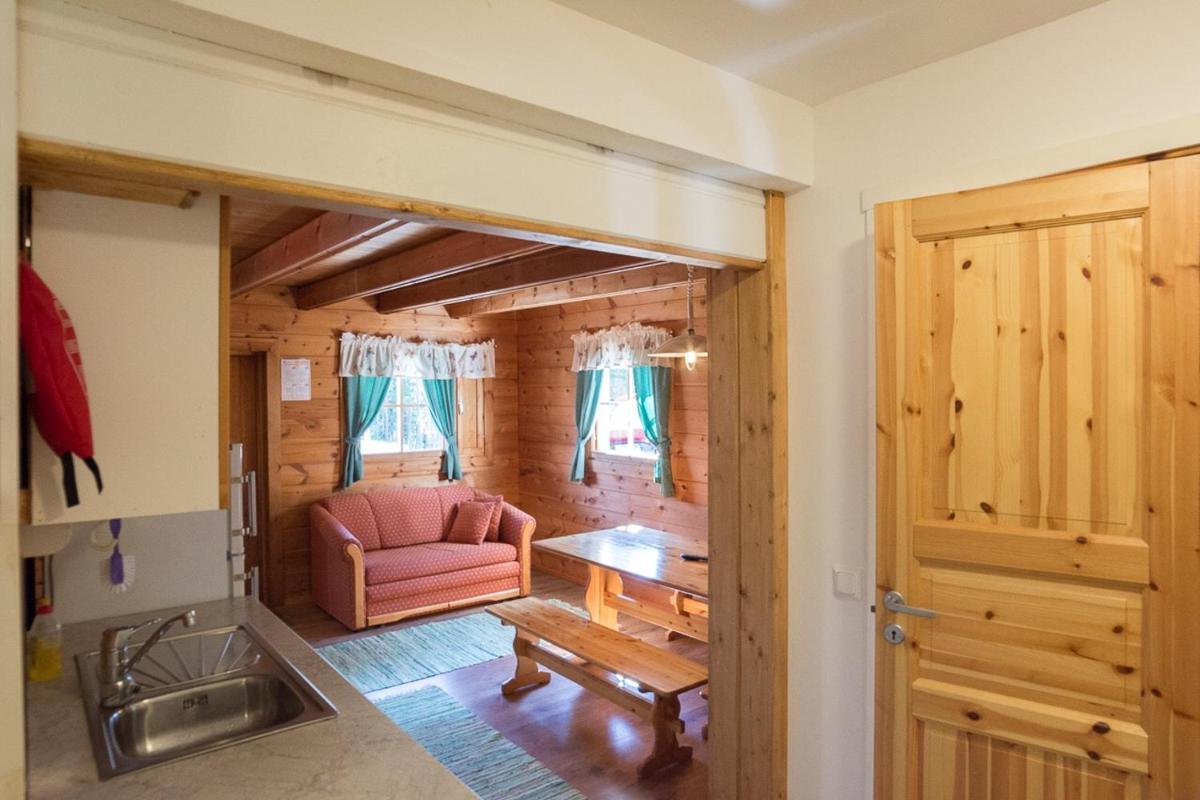 Lomahyppäys - Housity