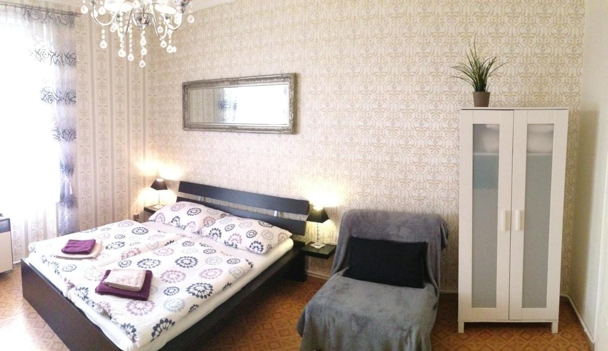 Agnes - Romance in city I - Housity