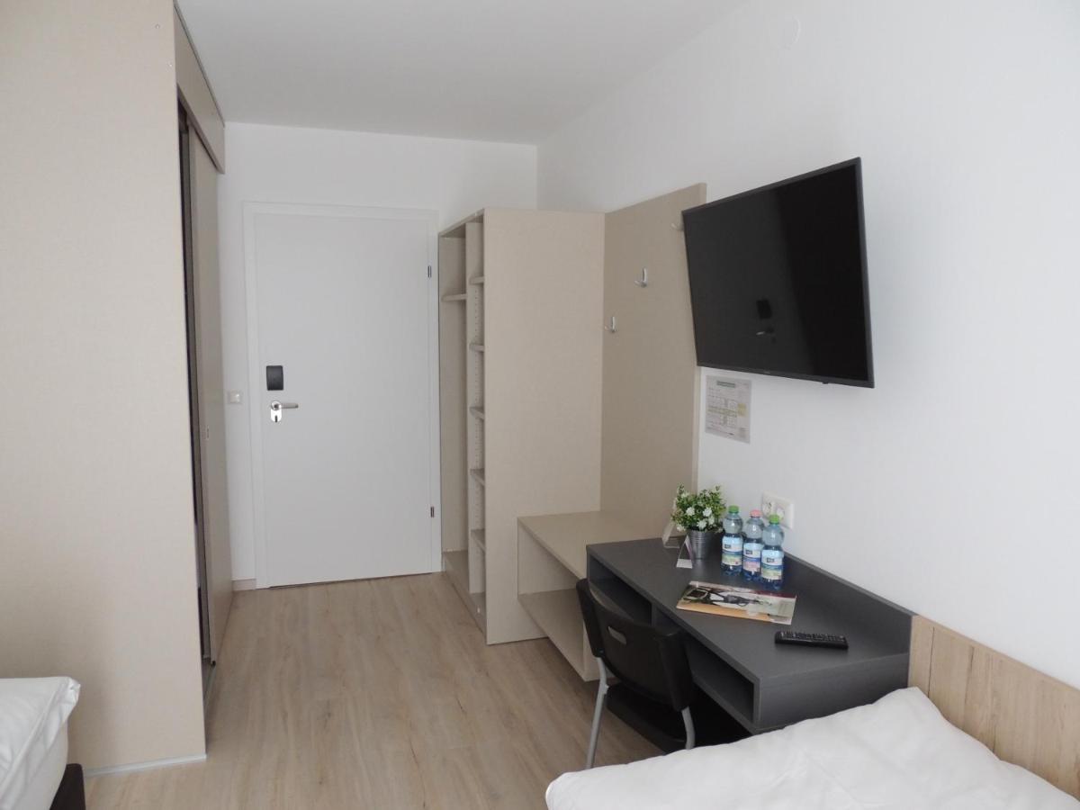Suitetrails - AVIA Motel Bisamberg